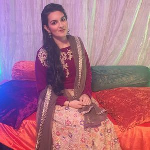 Meet your Posher, Sabika